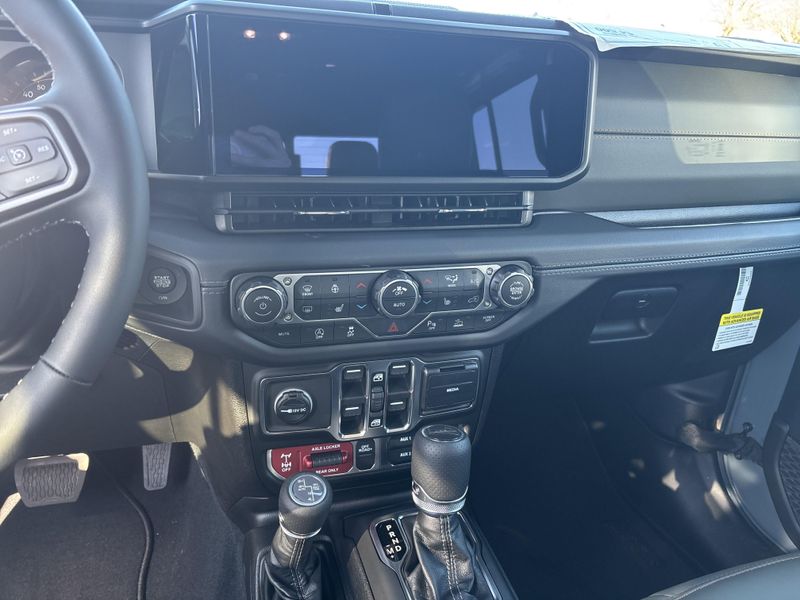 New 2026 Jeep Gladiator Mojave X 4x4Image 29