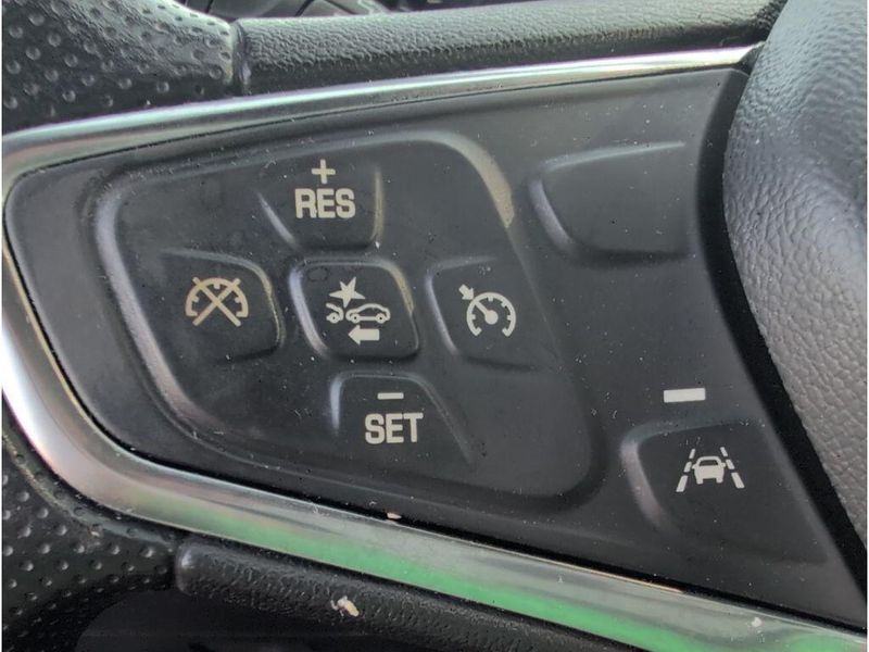 Used 2024 Chevrolet Malibu LTImage 24