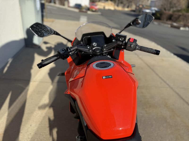 2026 Suzuki GSX 8RImage 7