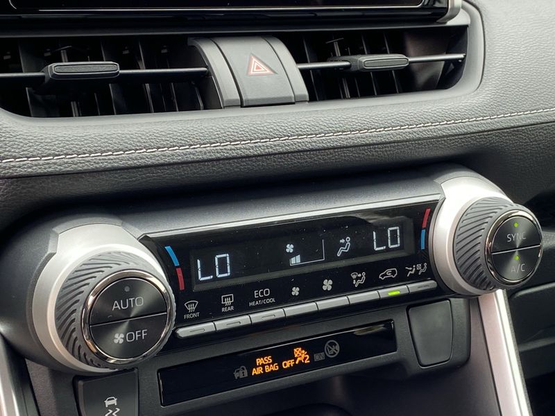 New 2025 Toyota RAV4 Hybrid LEImage 17