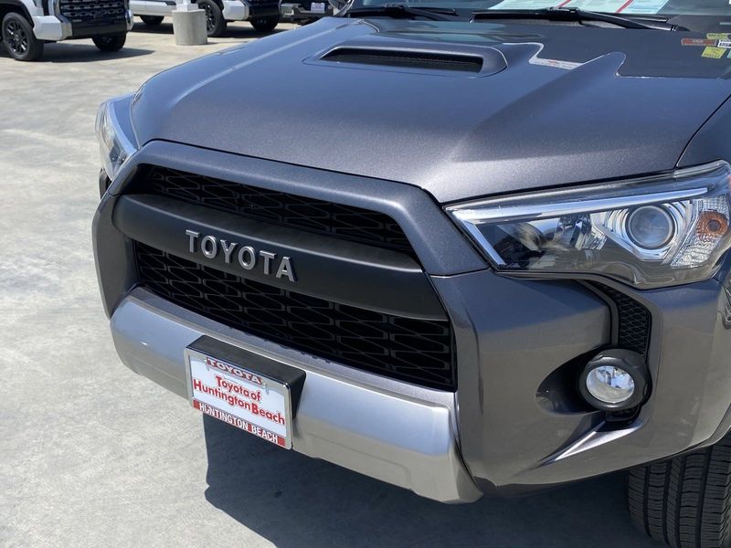 2019 Toyota 4Runner TRD Off-Road PremiumImage 9