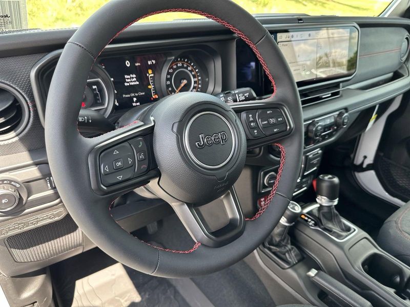 2024 Jeep Wrangler 4-door RubiconImage 18