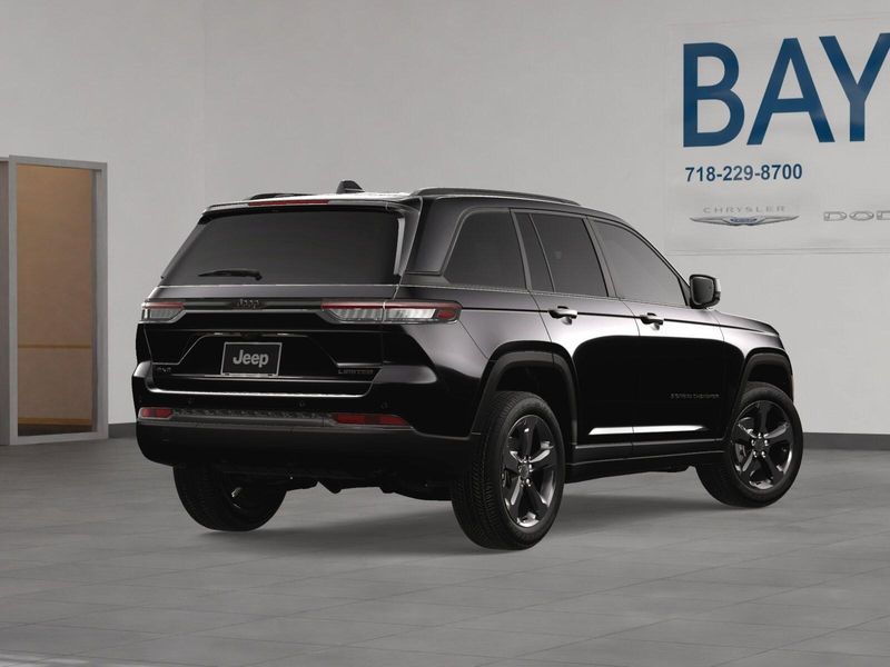 2025 Jeep Grand Cherokee Limited photo 4