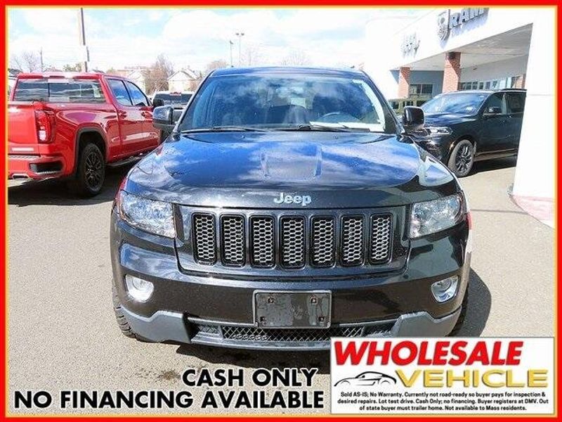 2012 Jeep Grand Cherokee LaredoImage 3