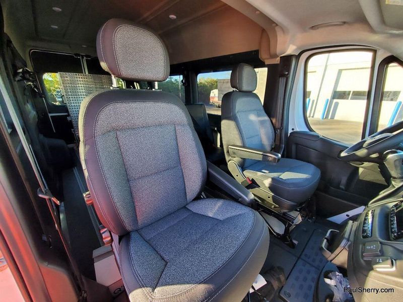 2024 RAM ProMaster 2500 Window Van Image 32