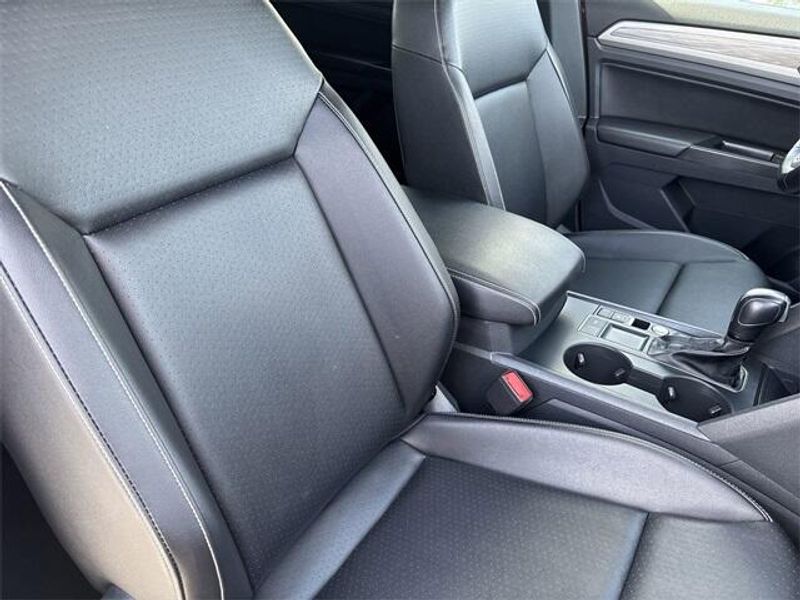 Used 2020 Volkswagen Atlas Cross Sport 2.0T SE w/TechnologyImage 11