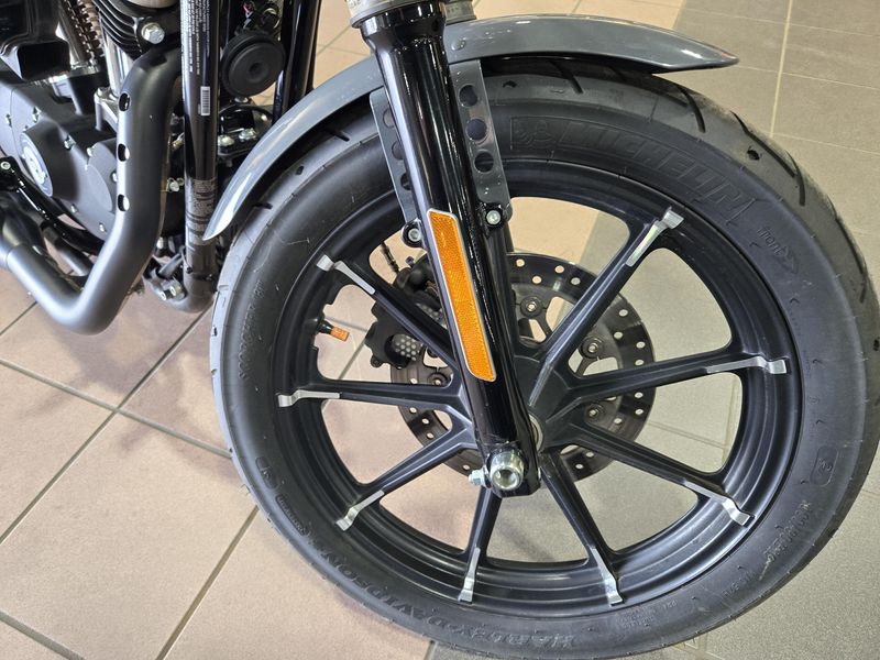 2022 HARLEY SPORTSTER IRON 883 Image 21