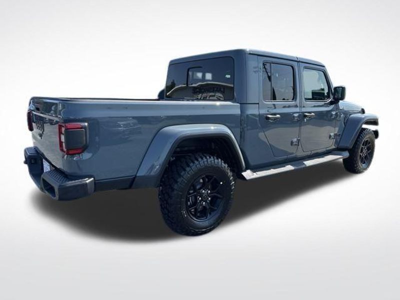 2025 Jeep Gladiator High Tide 4x4
