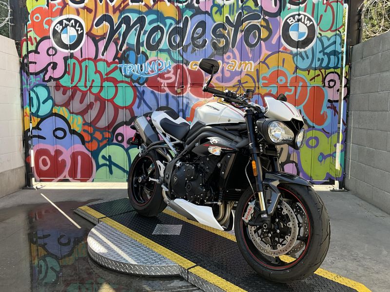 2019 Triumph SPEED TRIPLE RSImage 8