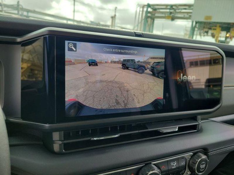 New 2026 Jeep Gladiator Mojave 4x4