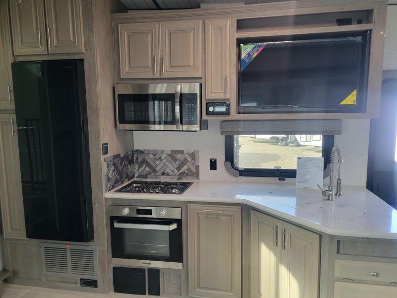 New 2026 NORTHWOOD MFG ARCTIC FOX NXT 295 RL Image 11