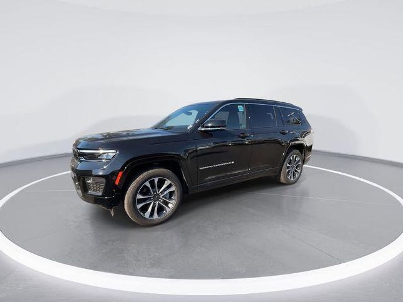 New 2024 Jeep Grand Cherokee L Overland 4x4Image 4