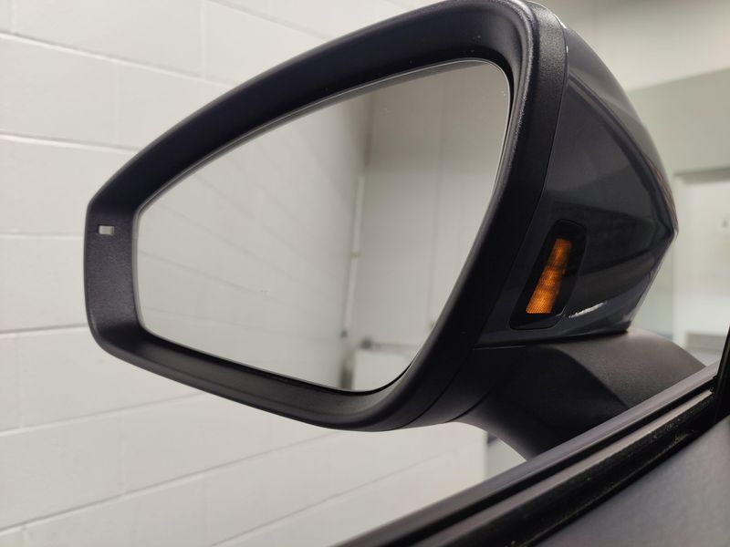2023 Volkswagen ID.4 Pro S AWD 82kW w/Glass RoofImage 8