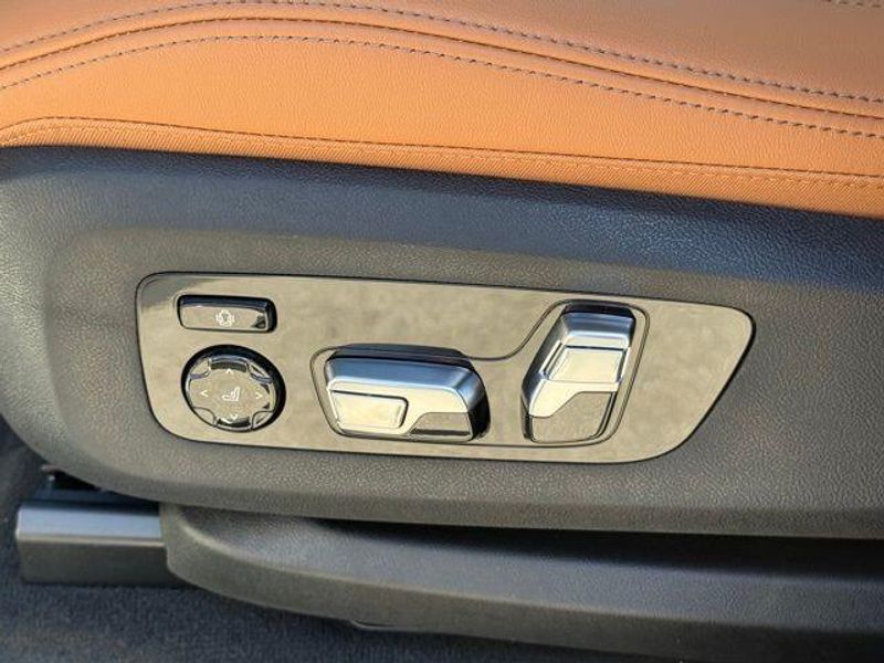 New 2026 BMW X7 xDrive40iImage 18