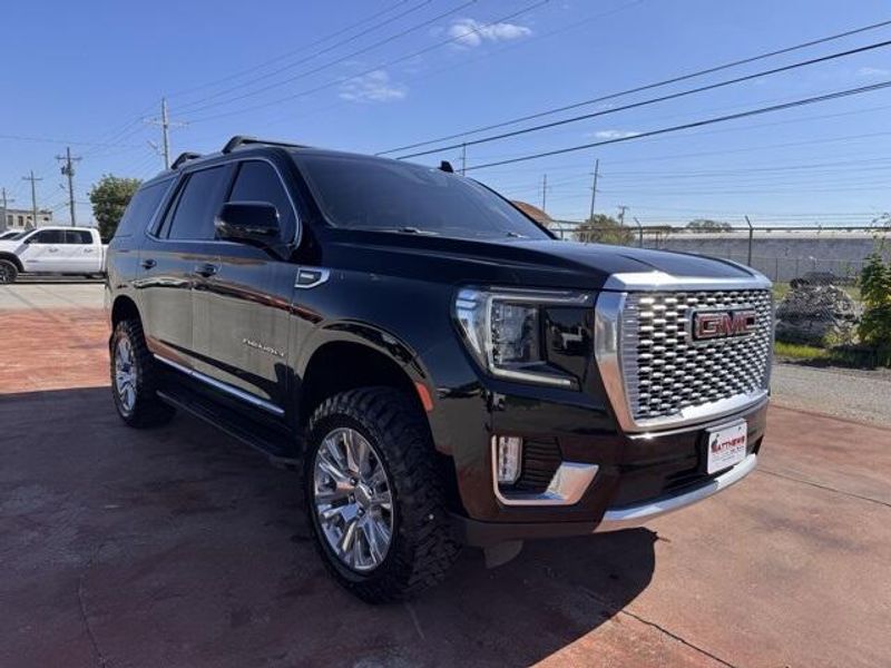 Used 2021 GMC Yukon DenaliImage 3