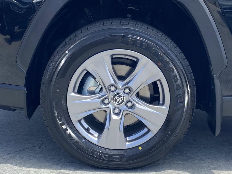 New 2025 Toyota RAV4 Hybrid XLEImage 8