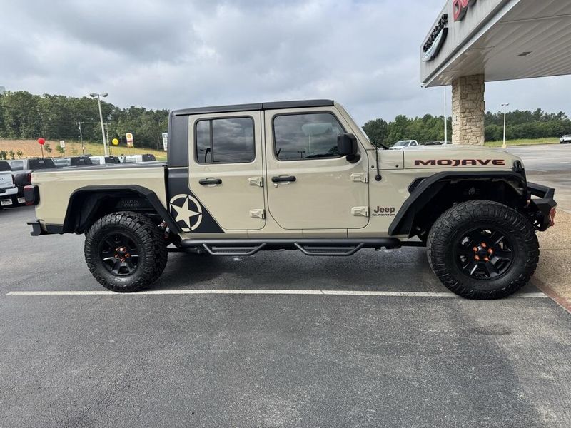 2020 Jeep Gladiator MojaveImage 2