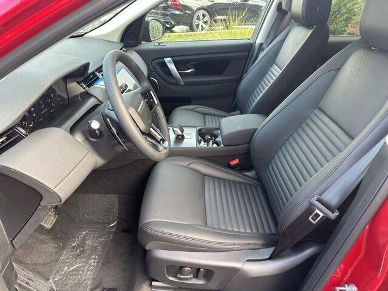 2025 Land Rover Discovery Sport S