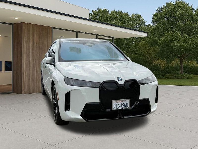 Used 2026 BMW iX xDrive60Image 5