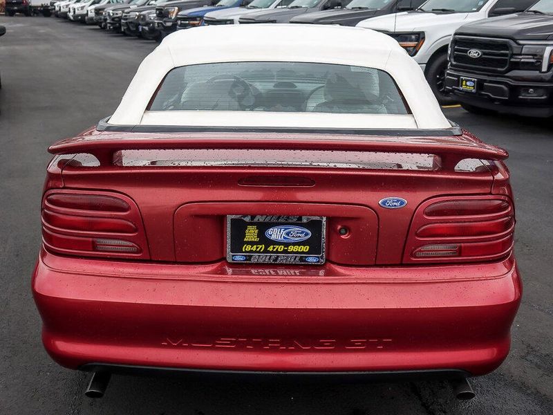 1995 Ford Mustang GT Convertible photo 4