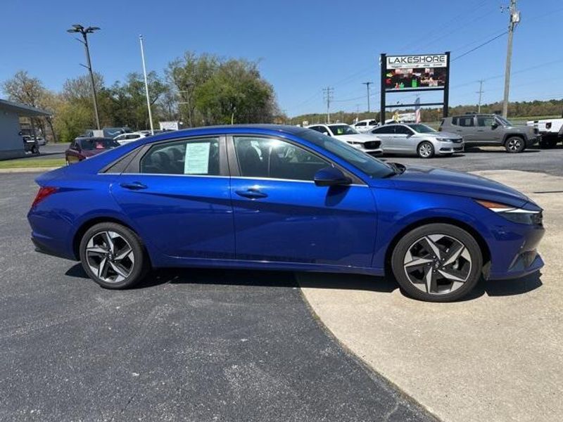 2023 Hyundai Elantra LimitedImage 7