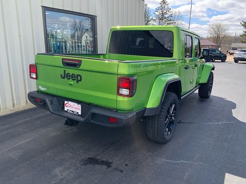 2025 Jeep Gladiator Sport photo 4