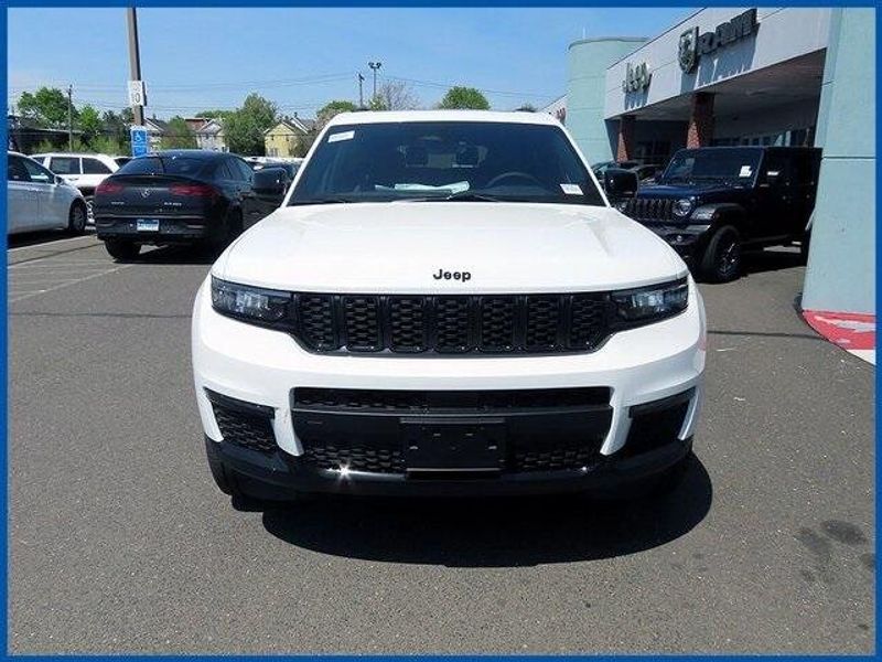 2025 Jeep Grand Cherokee LimitedImage 3