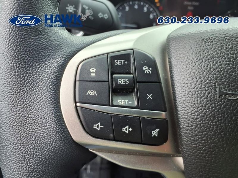 2023 Ford Explorer XLT photo 18