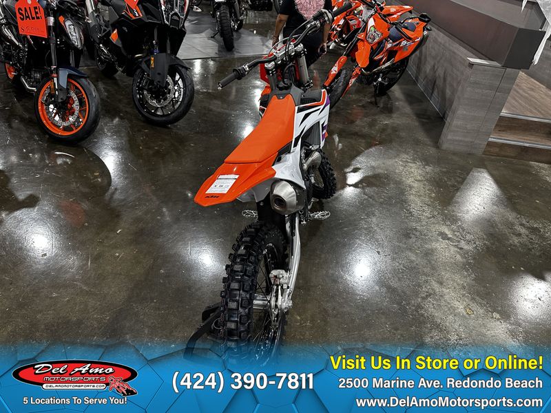 2024 KTM 350 SX-F  in a ORANGE exterior color. Del Amo Motorsports of Redondo Beach (424) 304-1660 delamomotorsports.com 