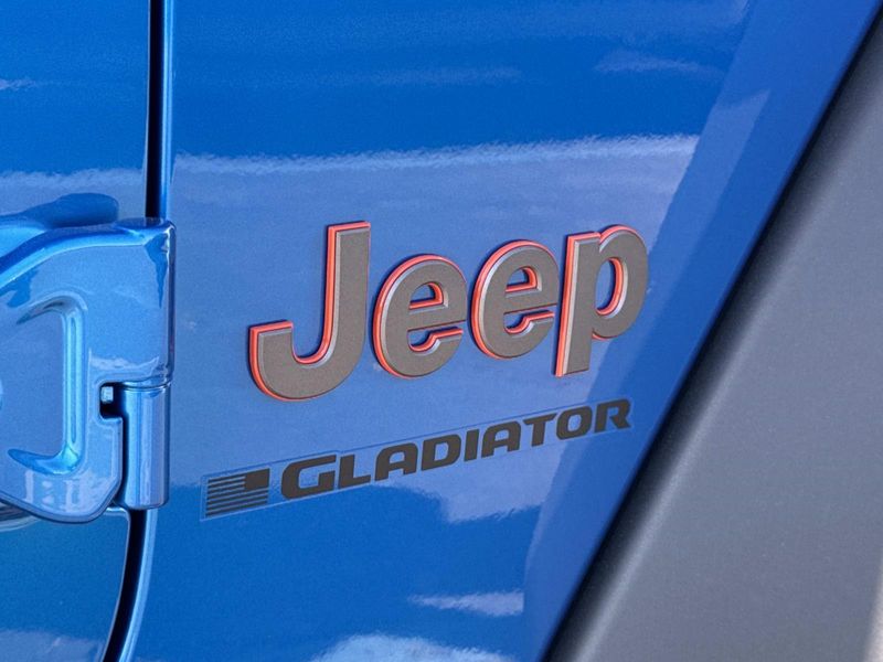 New 2026 Jeep Gladiator Mojave 4x4