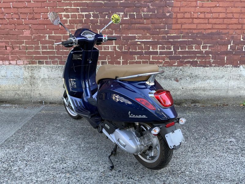 Used 2021 Vespa PRIMAVERA 150 
