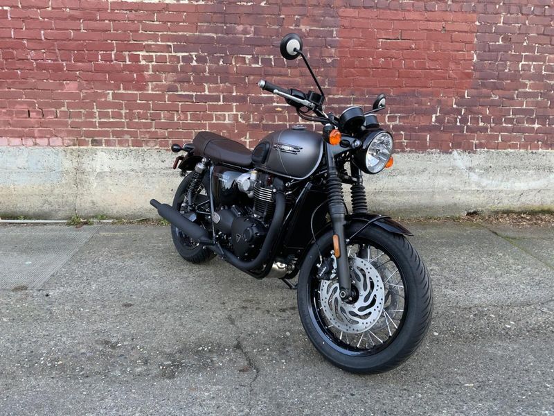 2025 Triumph BONNEVILLE T120 BLACK