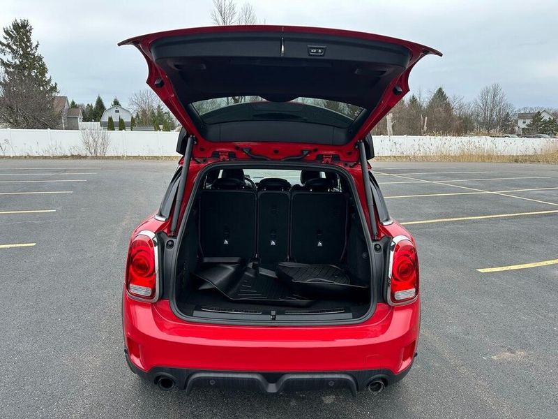 2018 MINI Countryman BaseImage 16
