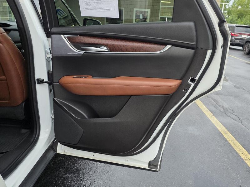 Used 2023 Cadillac XT5 AWD Premium Luxury