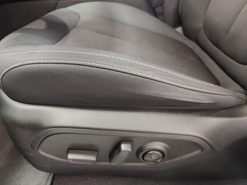 Used 2024 Jeep Grand Cherokee Laredo Luxury Tech V6 4X4Image 11