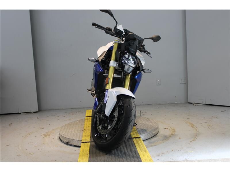 Used 2022 BMW F 900 R Image 4