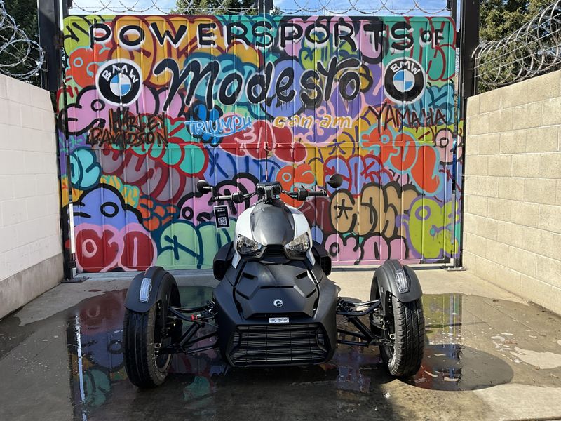 2024 Can-Am RYKER 900 ACE Image 1