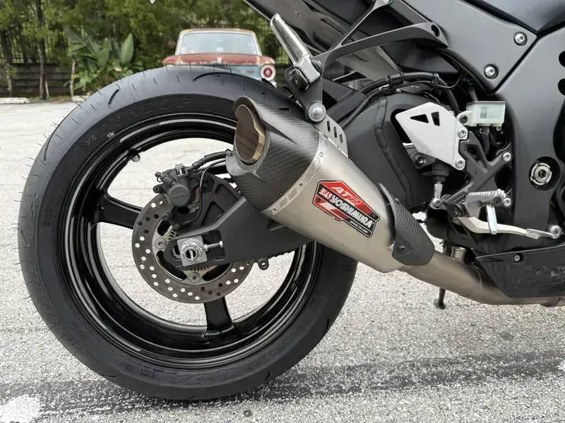 Used 2024 Kawasaki Ninja ZX10R ABS 