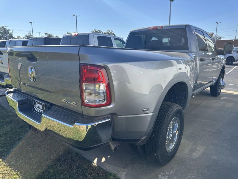 2024 RAM 3500 Tradesman Crew Cab 4x4 8