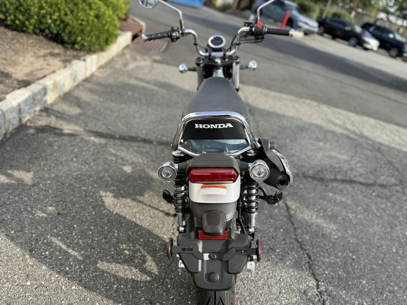 2025 Honda DAX 125Image 6