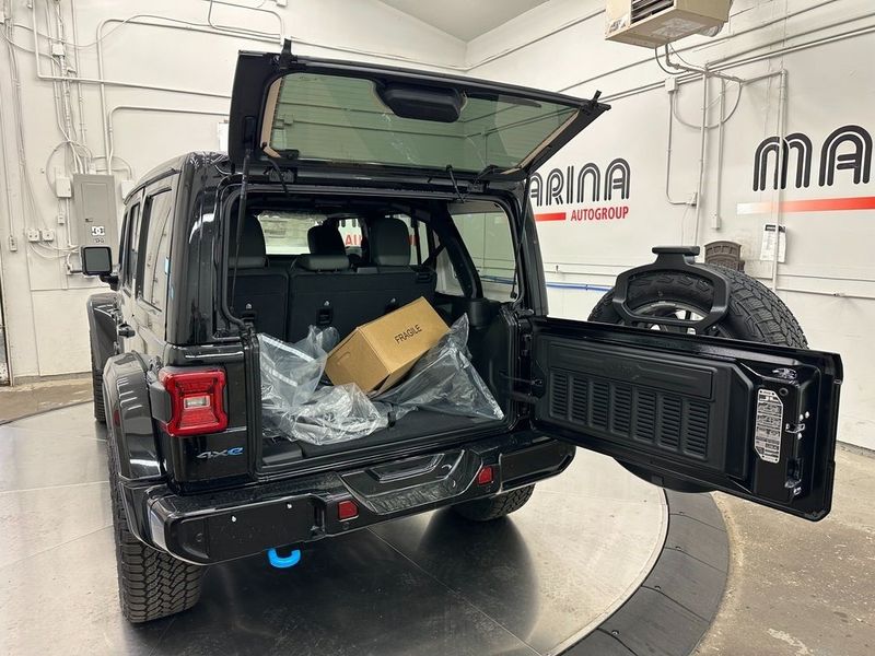 2024 Jeep Wrangler 4-door High Altitude 4xeImage 11