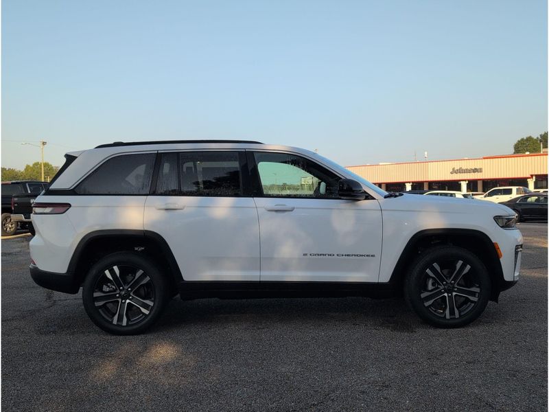 New 2027 Jeep Grand Cherokee LimitedImage 6