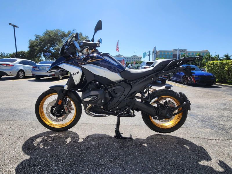 2026 BMW R 1300 GSImage 1