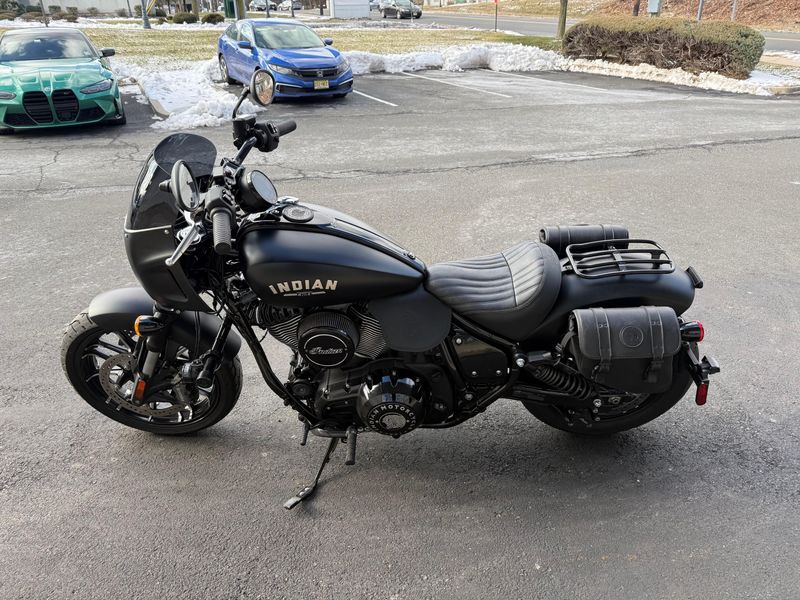 2024 INDIAN MOTORCYCLE Sport ChiefImage 2