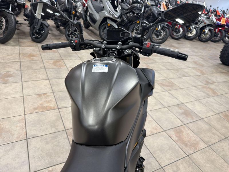 New 2026 Kawasaki Z500 ABS Image 25