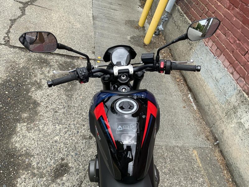 2026 Triumph TRIDENT 660 TRIPLE TRIBUTE EDITION