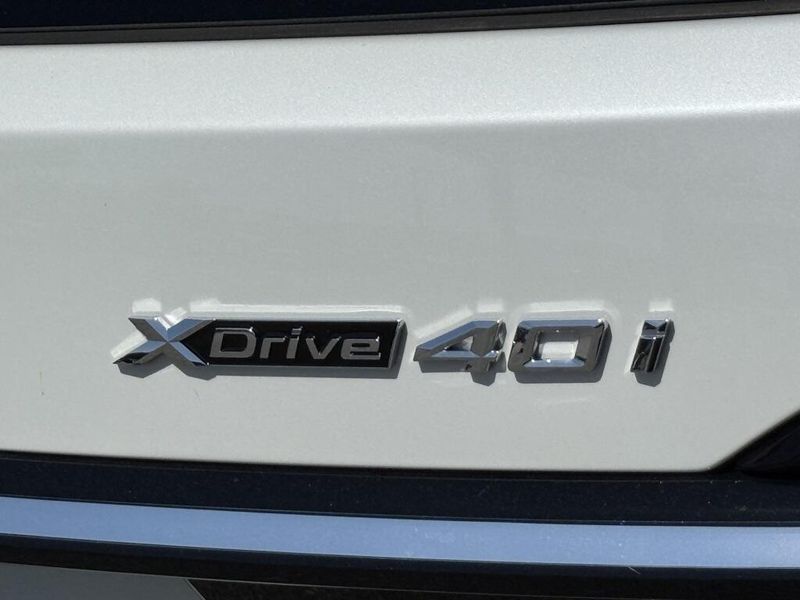 2025 BMW X7 xDrive40iImage 14