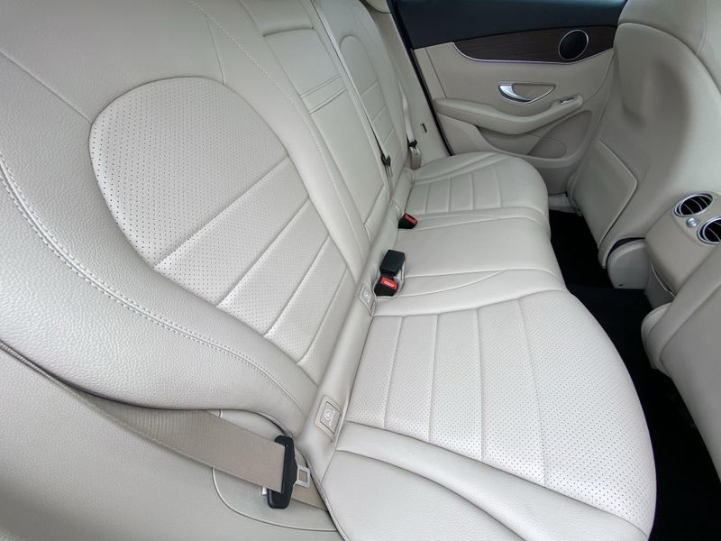 Used 2022 Mercedes-Benz GLC 300Image 12
