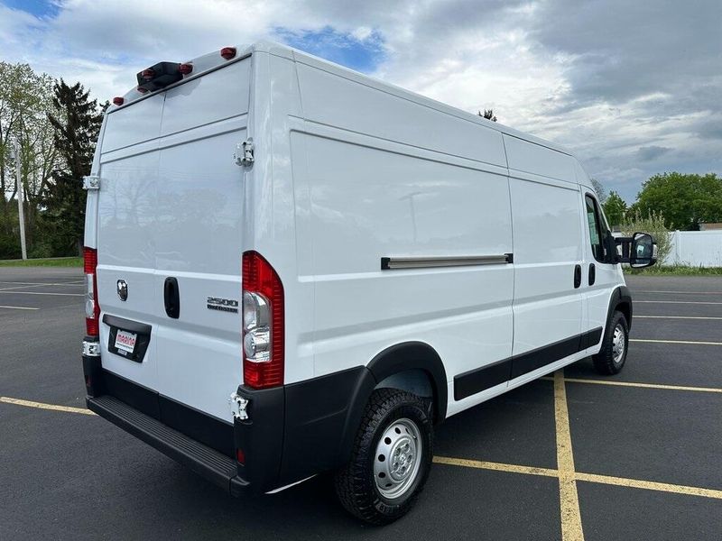 2023 RAM ProMaster 2500 High RoofImage 12