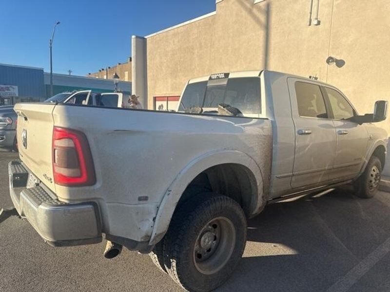 2019 RAM 3500 LimitedImage 10